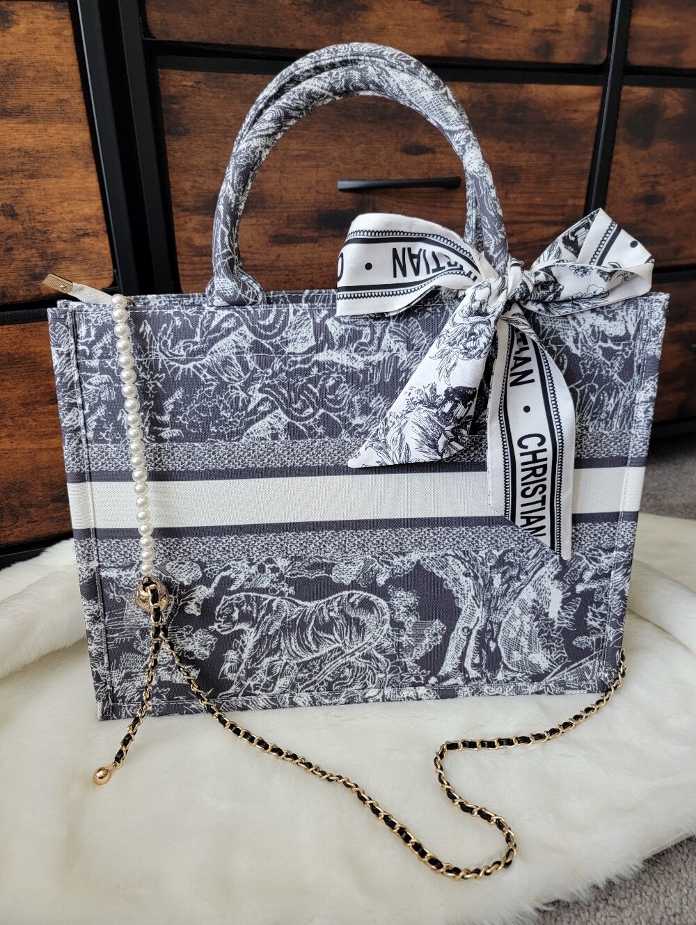 Large Black Toile Tote Bag jacquard embroidery exquisite graffiti With Strap